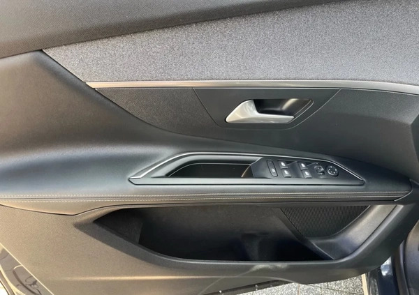 Peugeot 3008 cena 87800 przebieg: 49000, rok produkcji 2019 z Opatów małe 172
